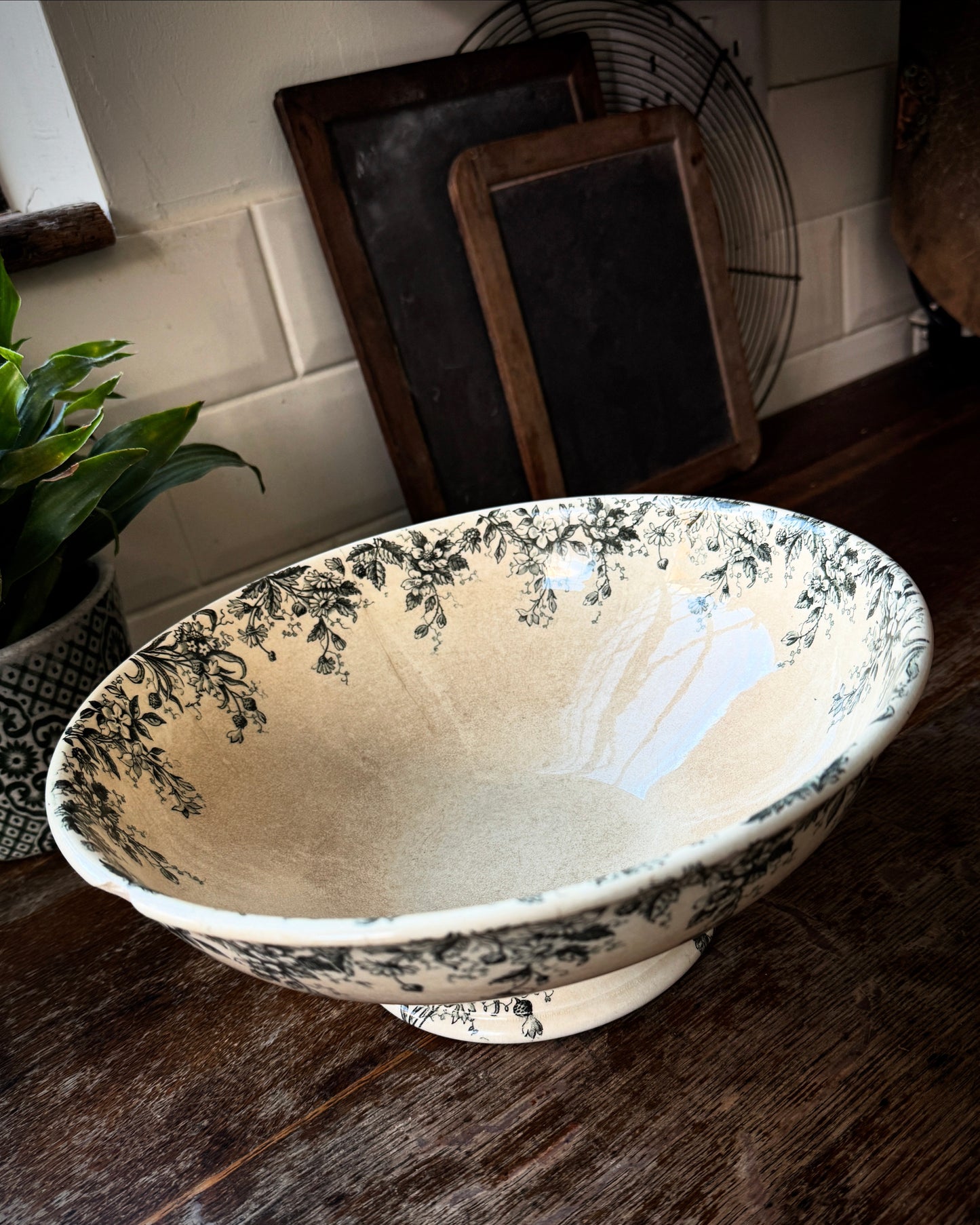 Pretty antique French salad bowl