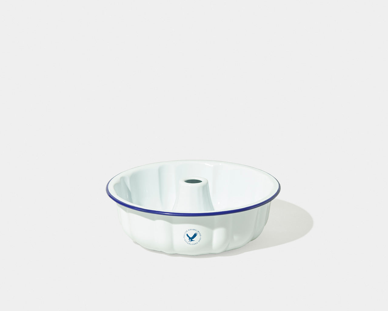 Decorative cake tin