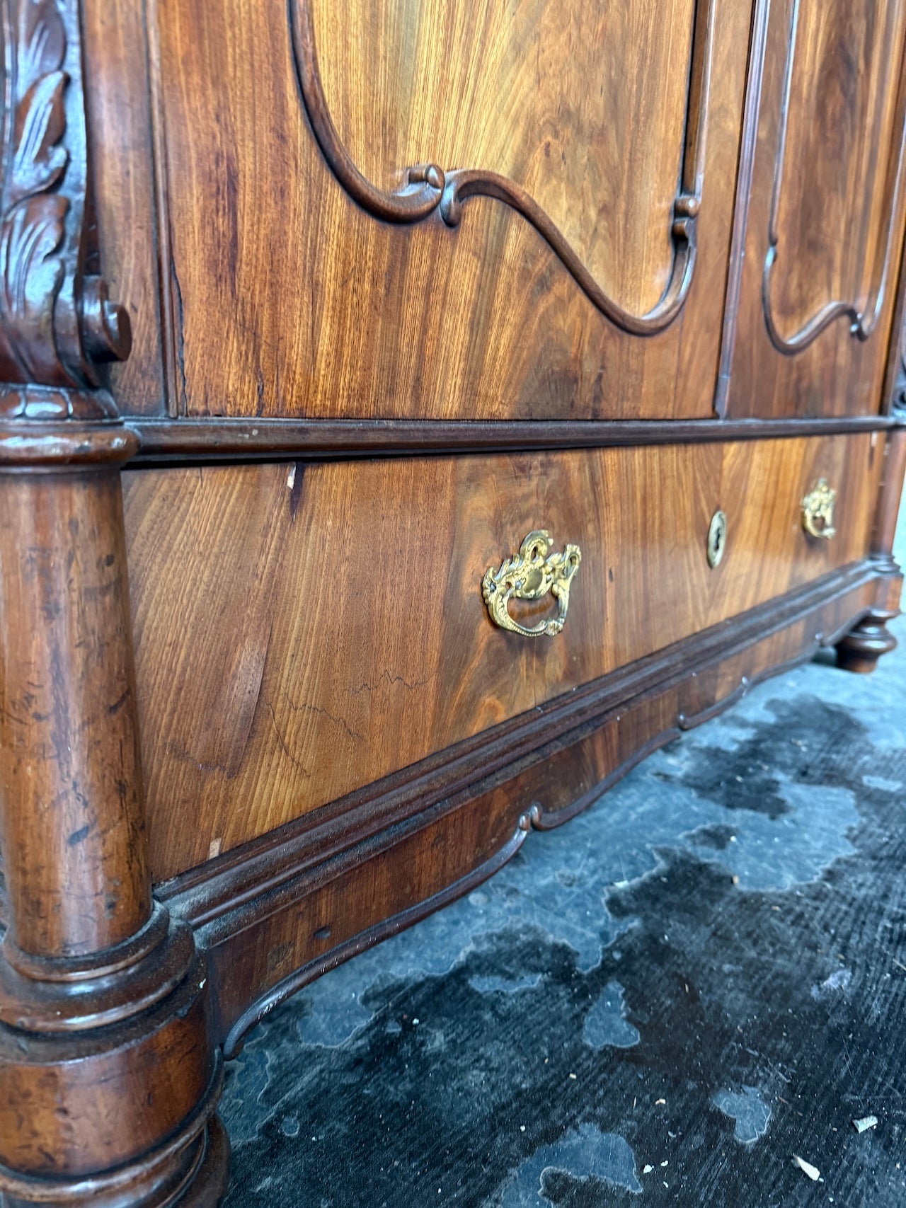Beautiful vintage French maiden / cloaks cupboard