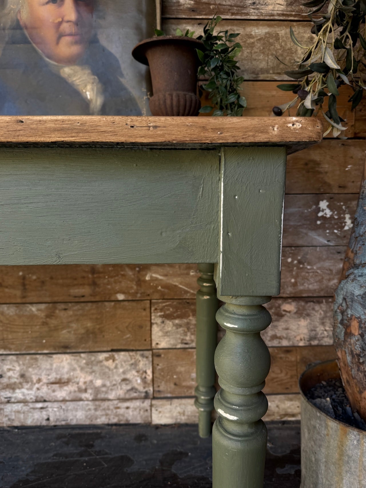 Pretty Belgian table / desk