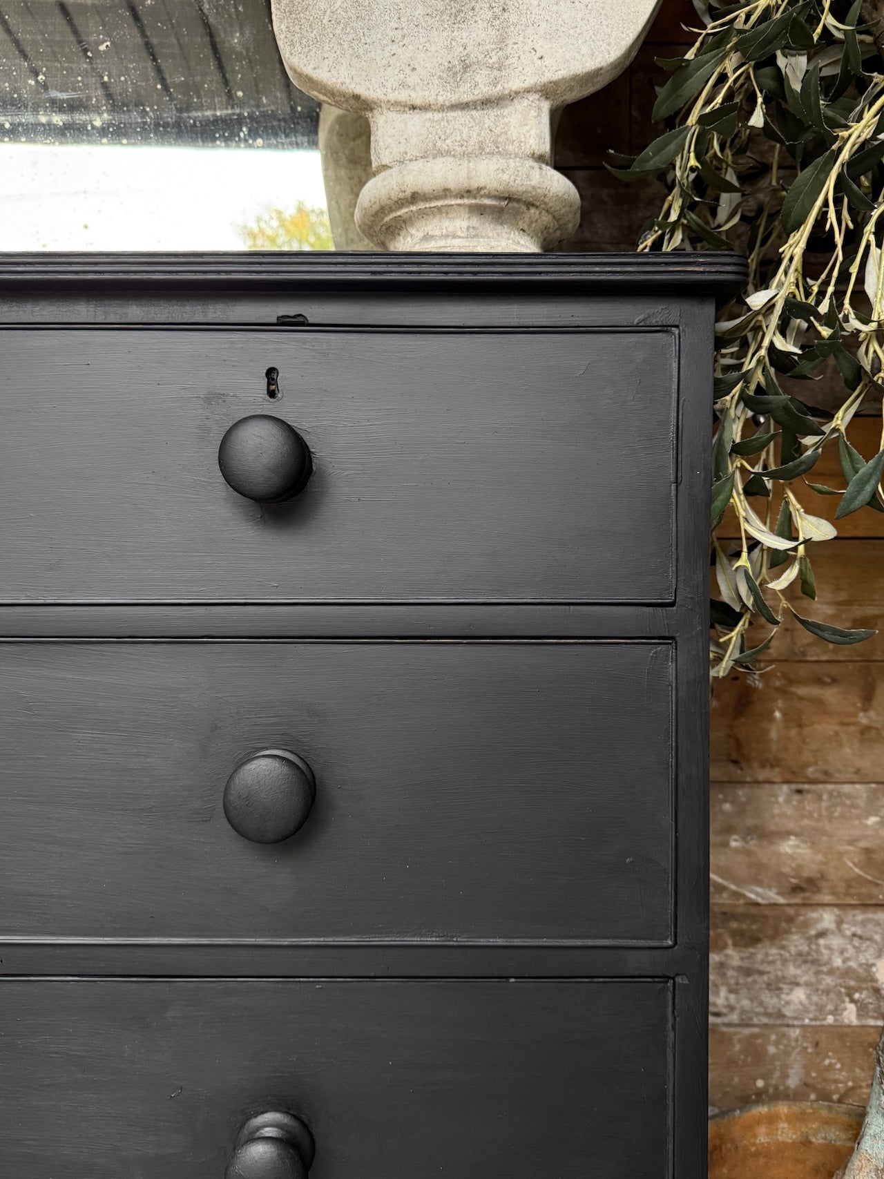 Victorian chest of drawers