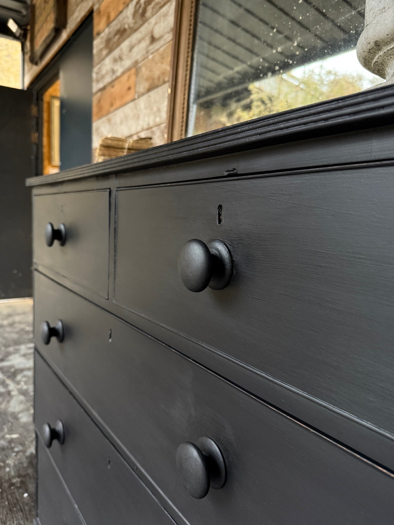 Victorian chest of drawers