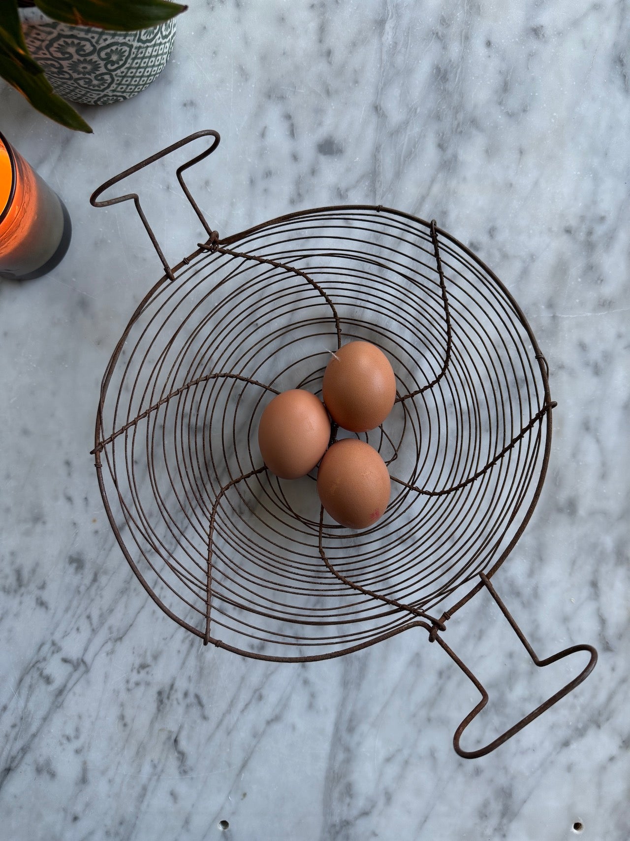 Rare vintage French flat egg basket