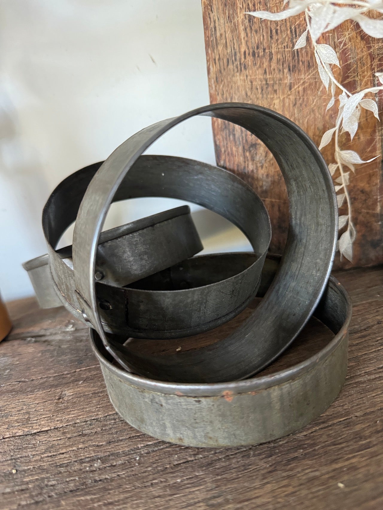 Set of 4 vintage flan rings