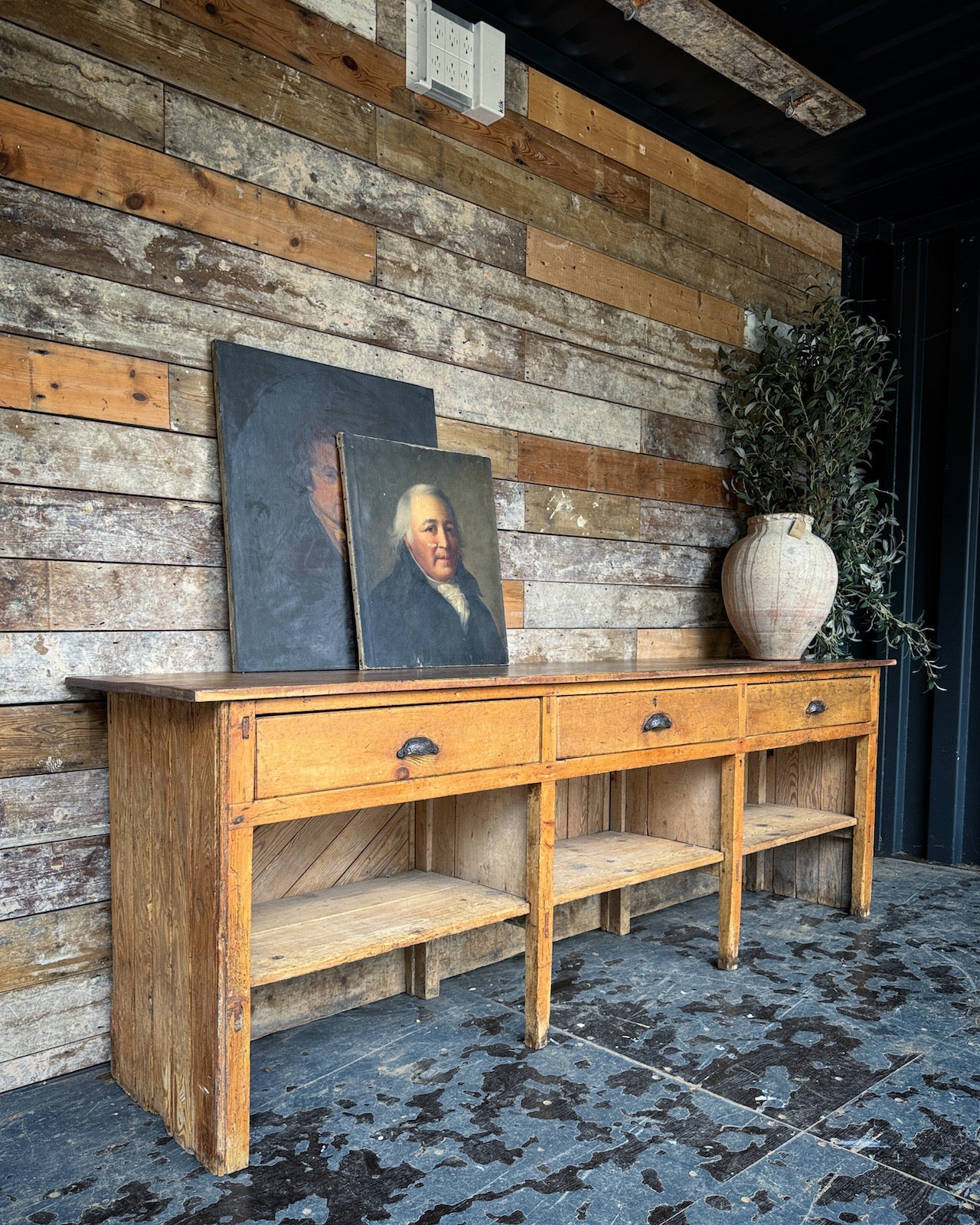 Fabulous old pine counter / kitchen island