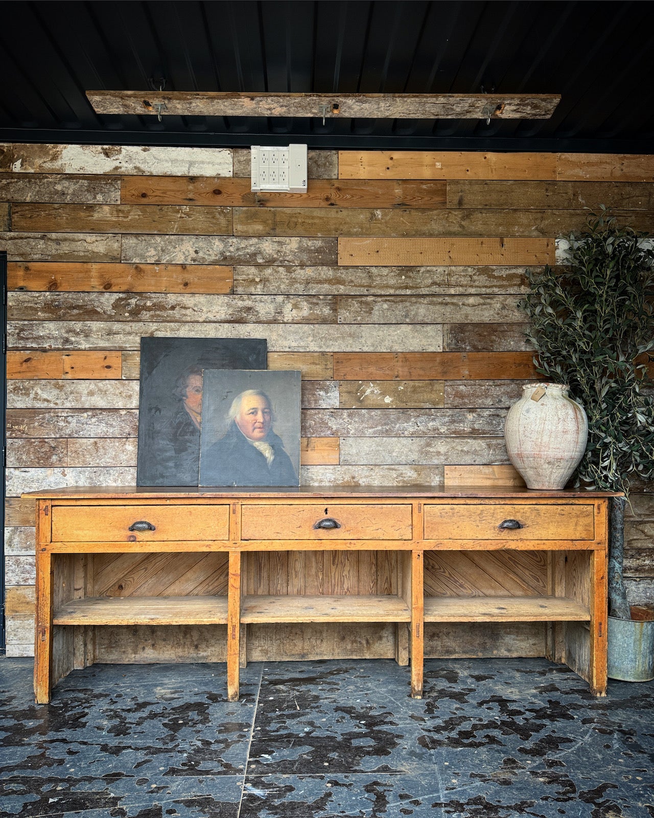 Fabulous old pine counter / kitchen island