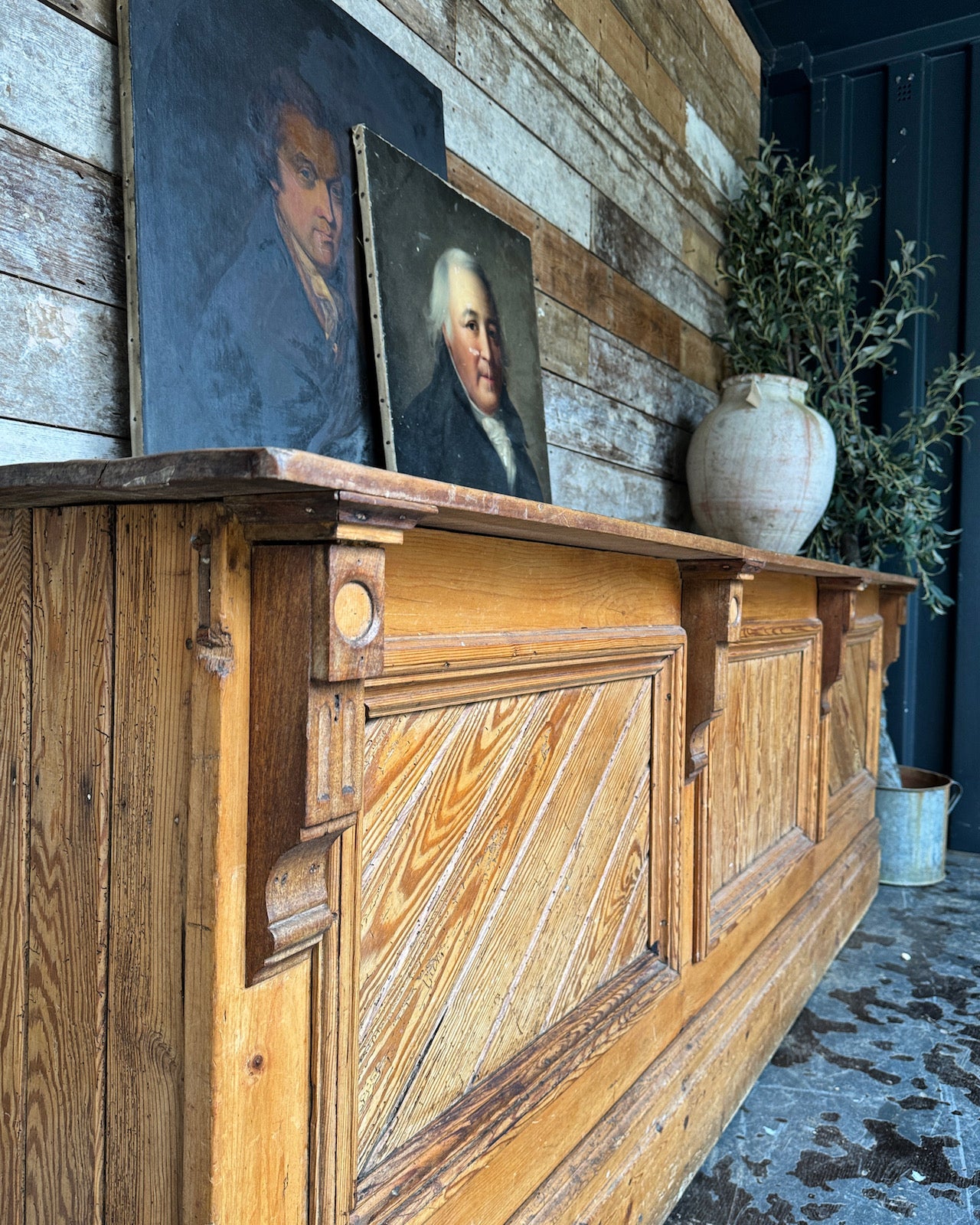 Fabulous old pine counter / kitchen island