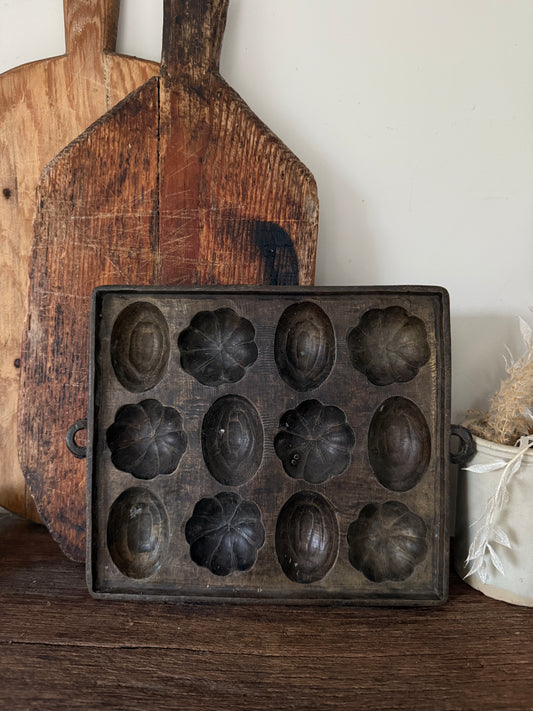 Antique French cast iron cake mould