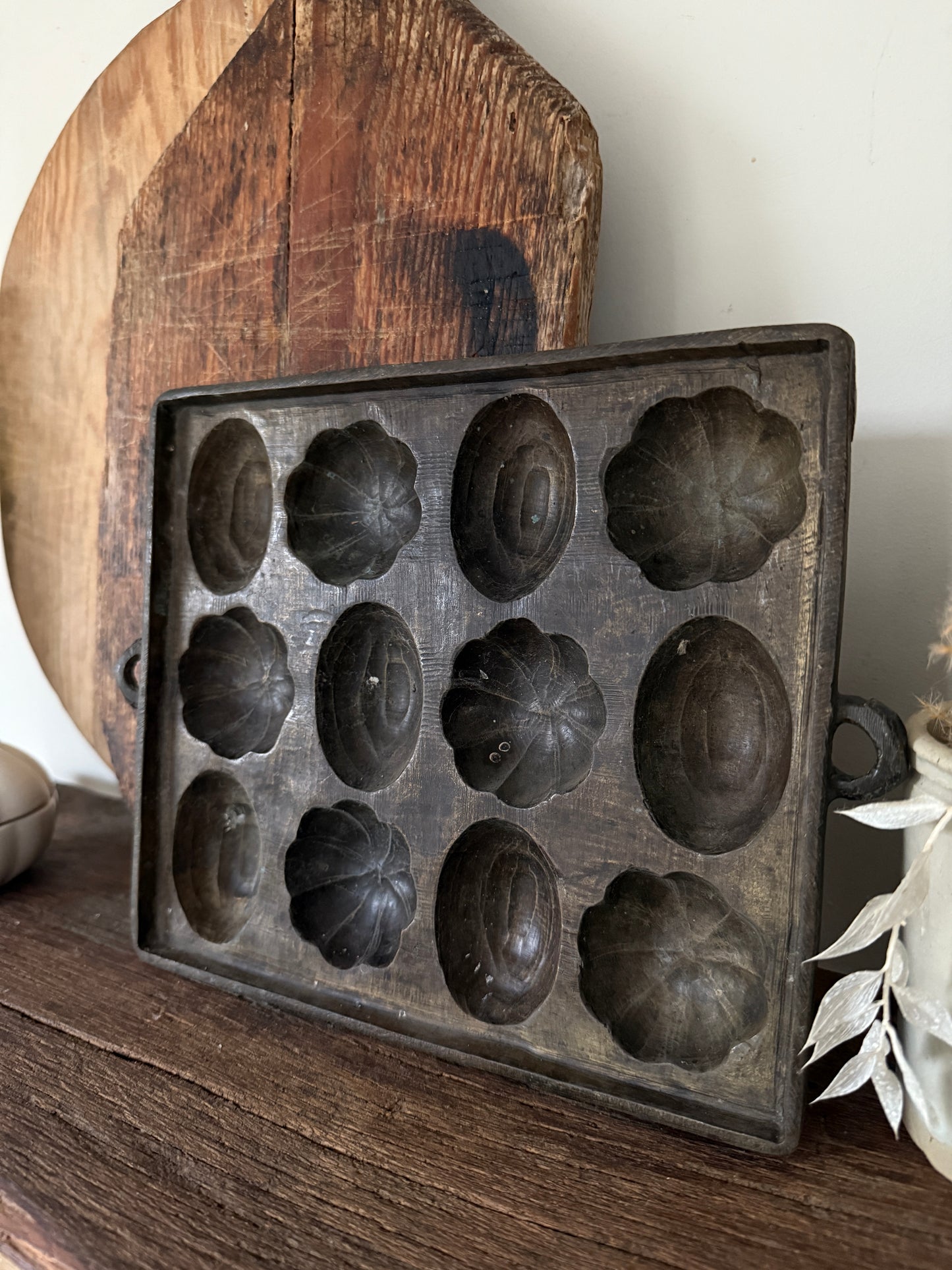 Antique French cast iron cake mould