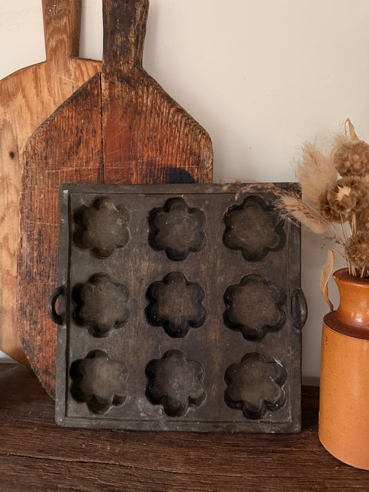 Antique French cast iron cake mould