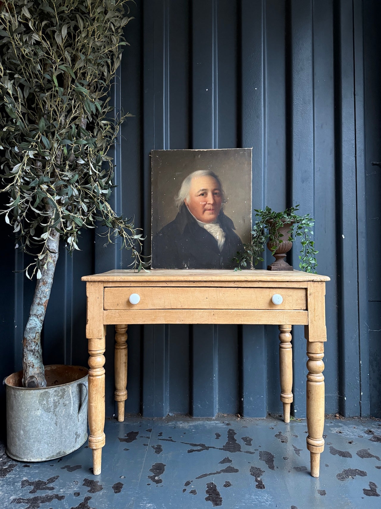 Pretty little Victorian console table / desk