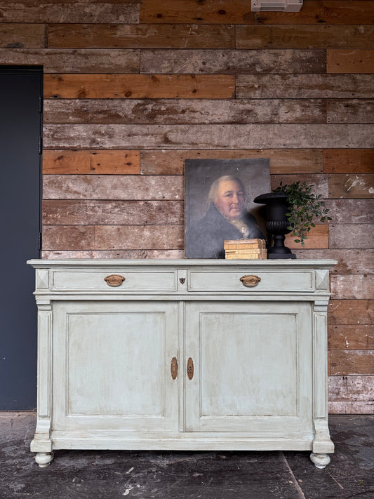 Gorgeous old French sideboard / cupboard