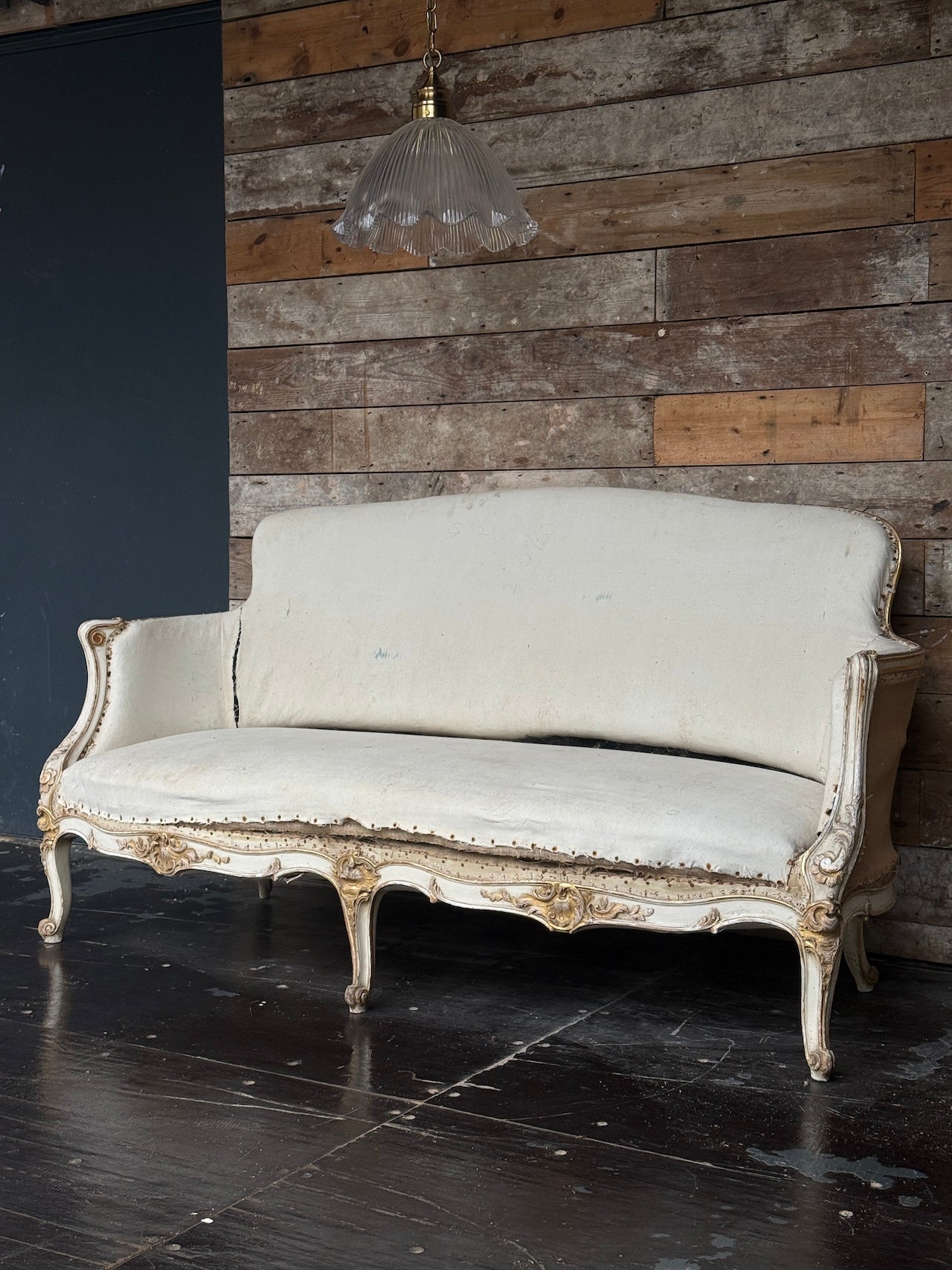 Antique French canapé sofa