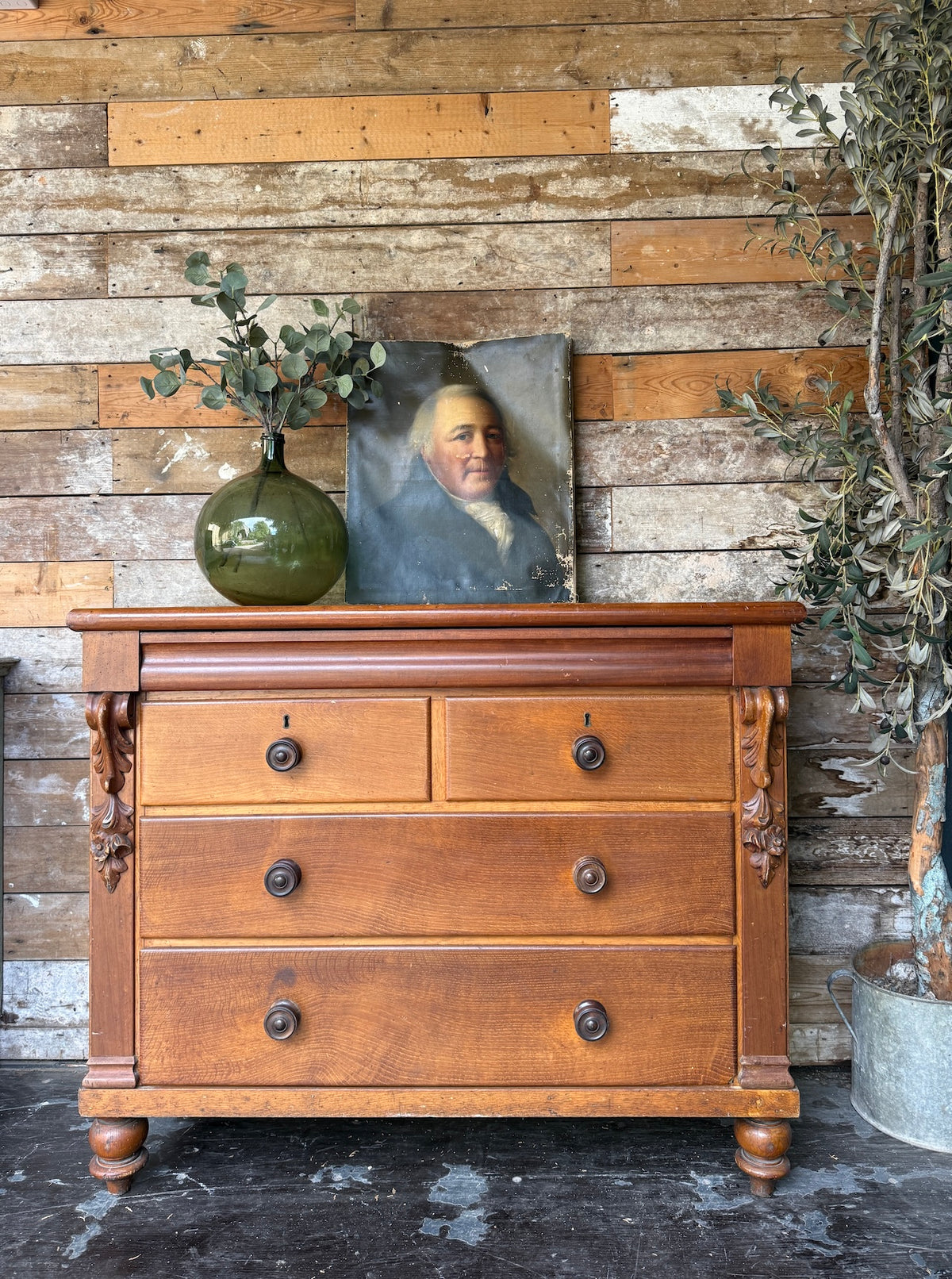 Victorian chest of drawers