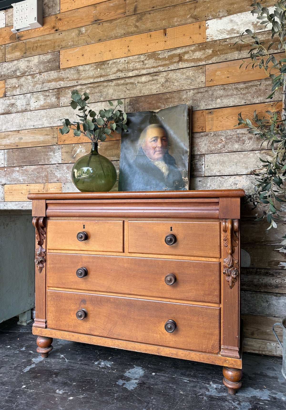 Victorian chest of drawers
