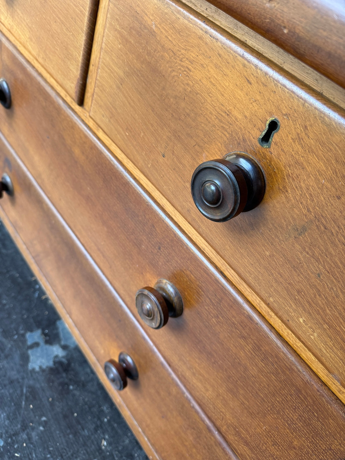 Victorian chest of drawers