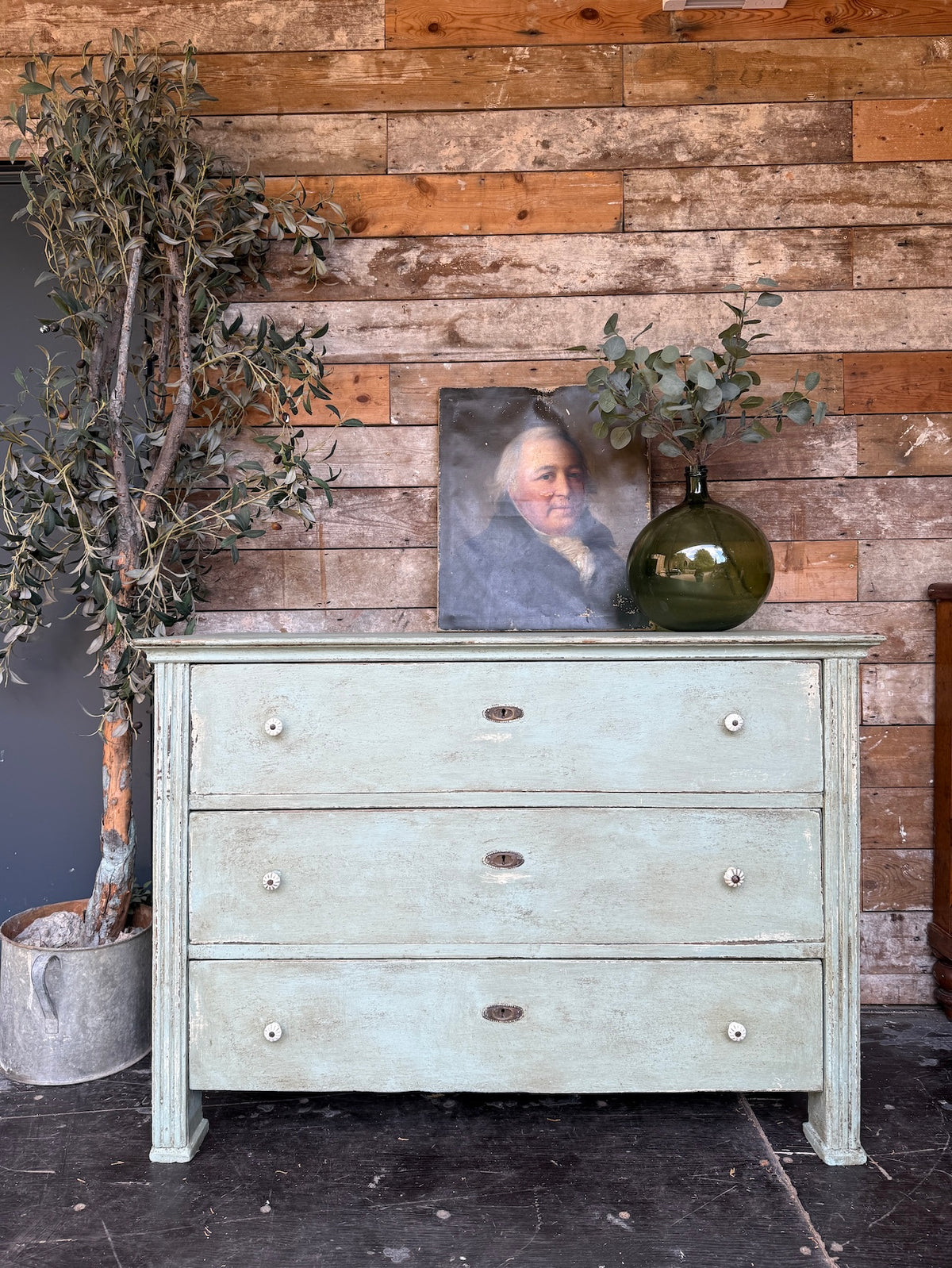 Painted chest of drawers