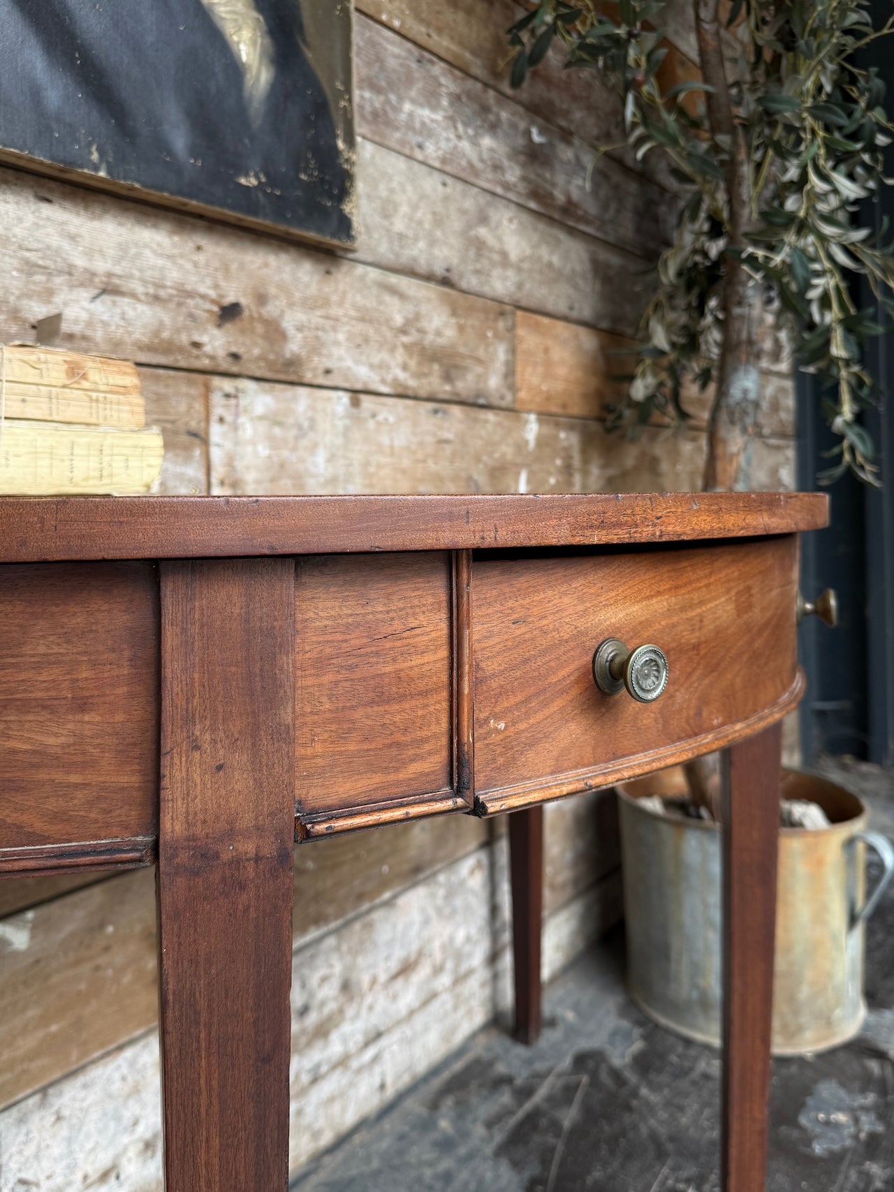 Pretty Georgian demi-lune table