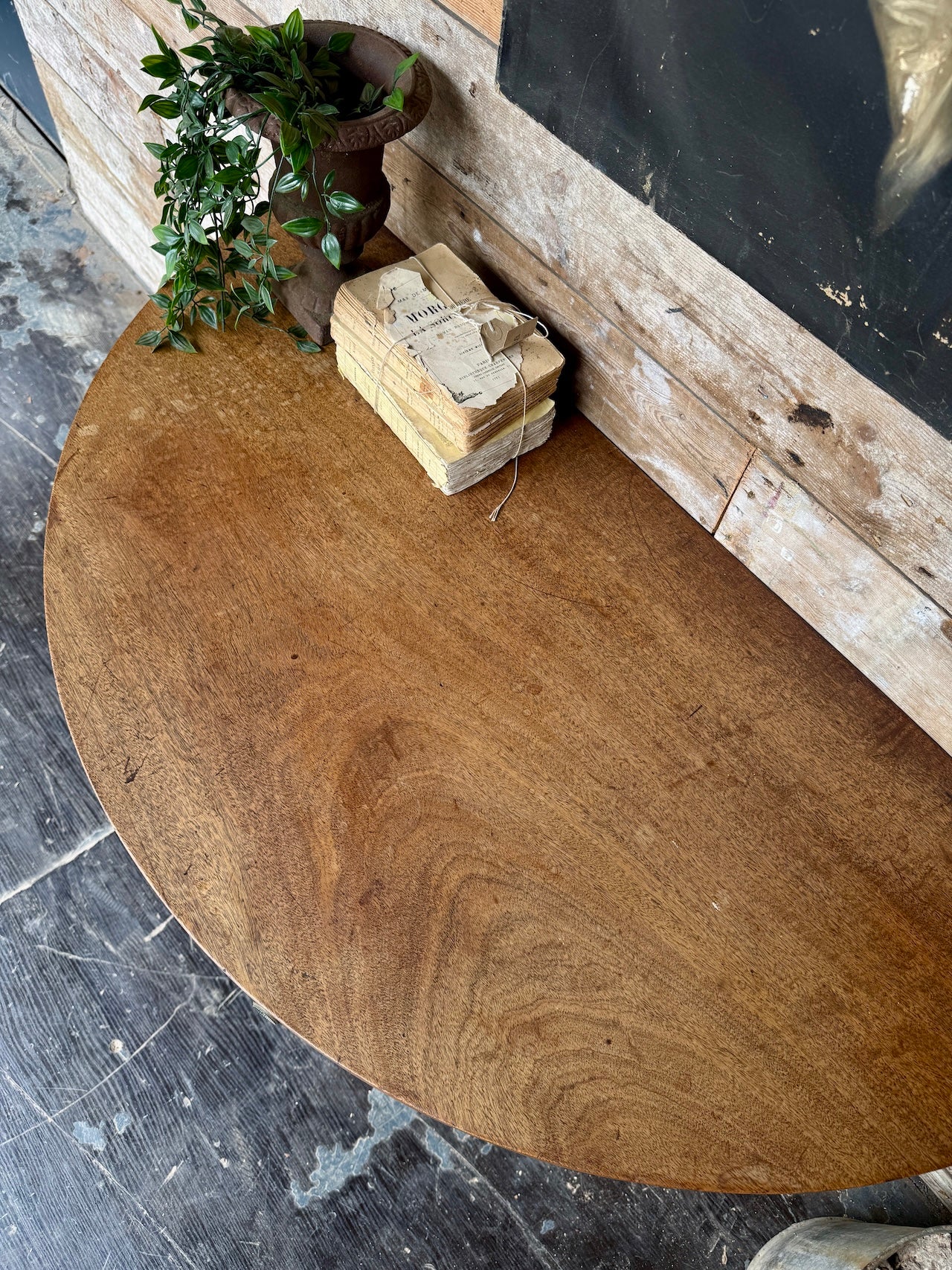 Pretty Georgian demi-lune table