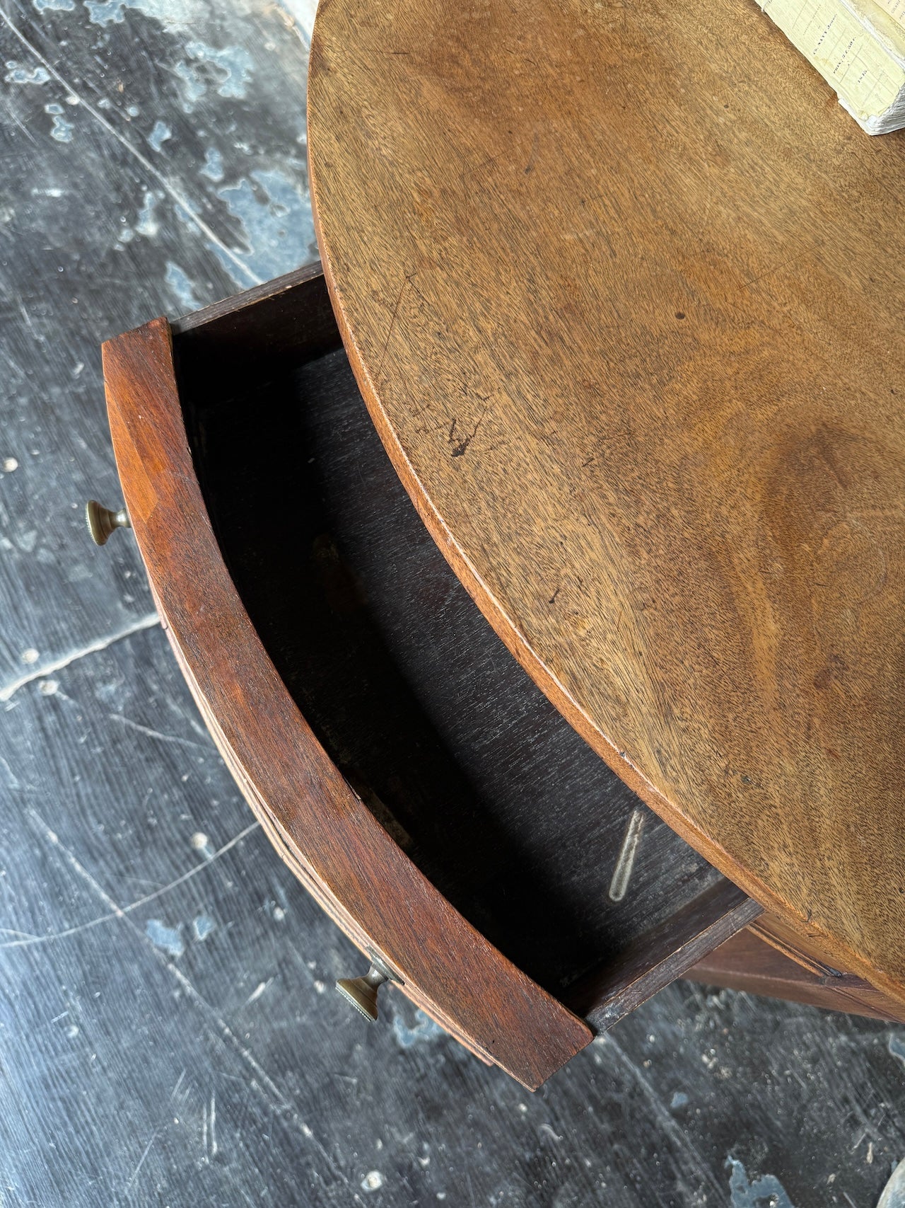 Pretty Georgian demi-lune table