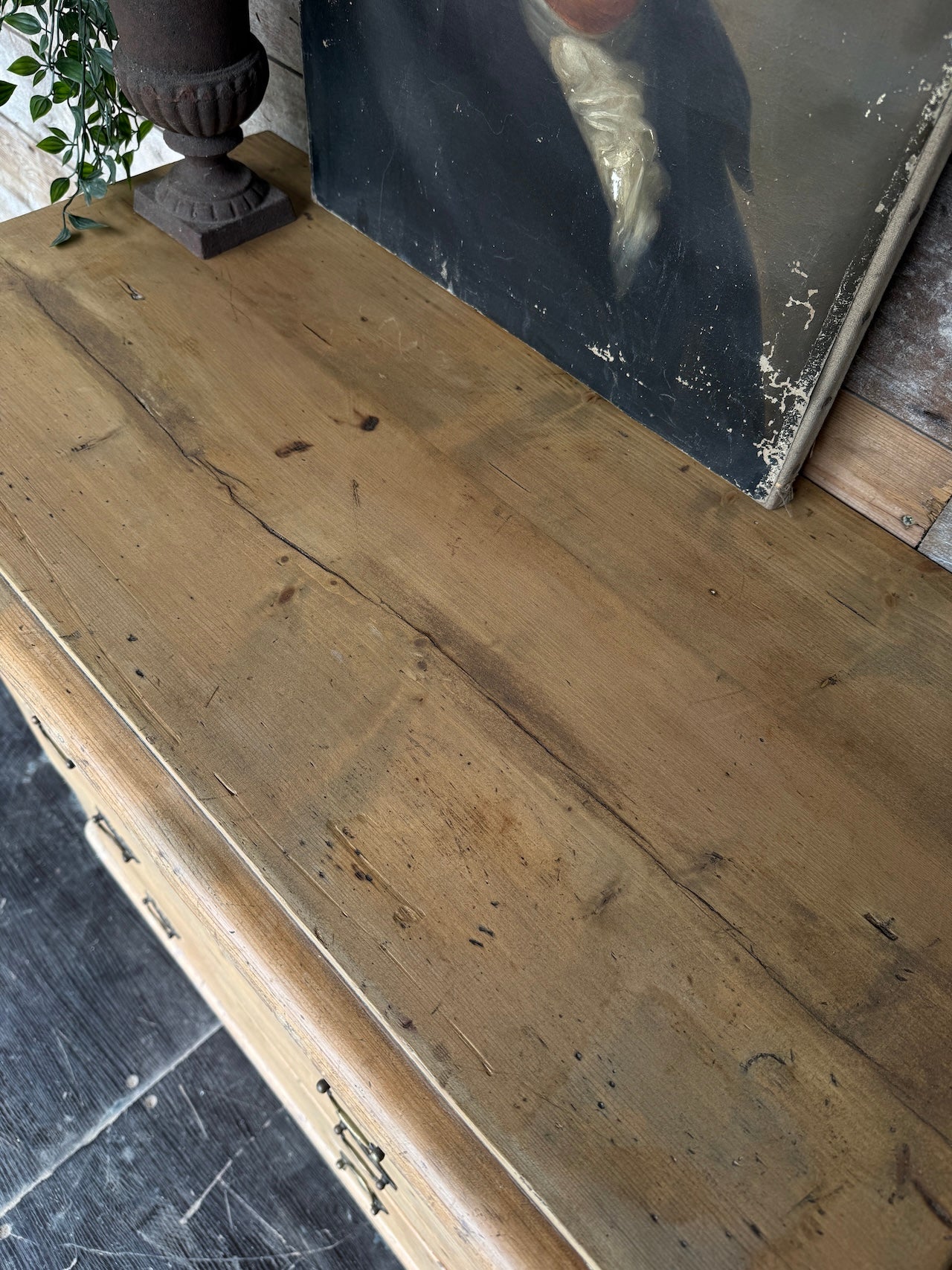 Rustic Edwardian pine chest of drawers