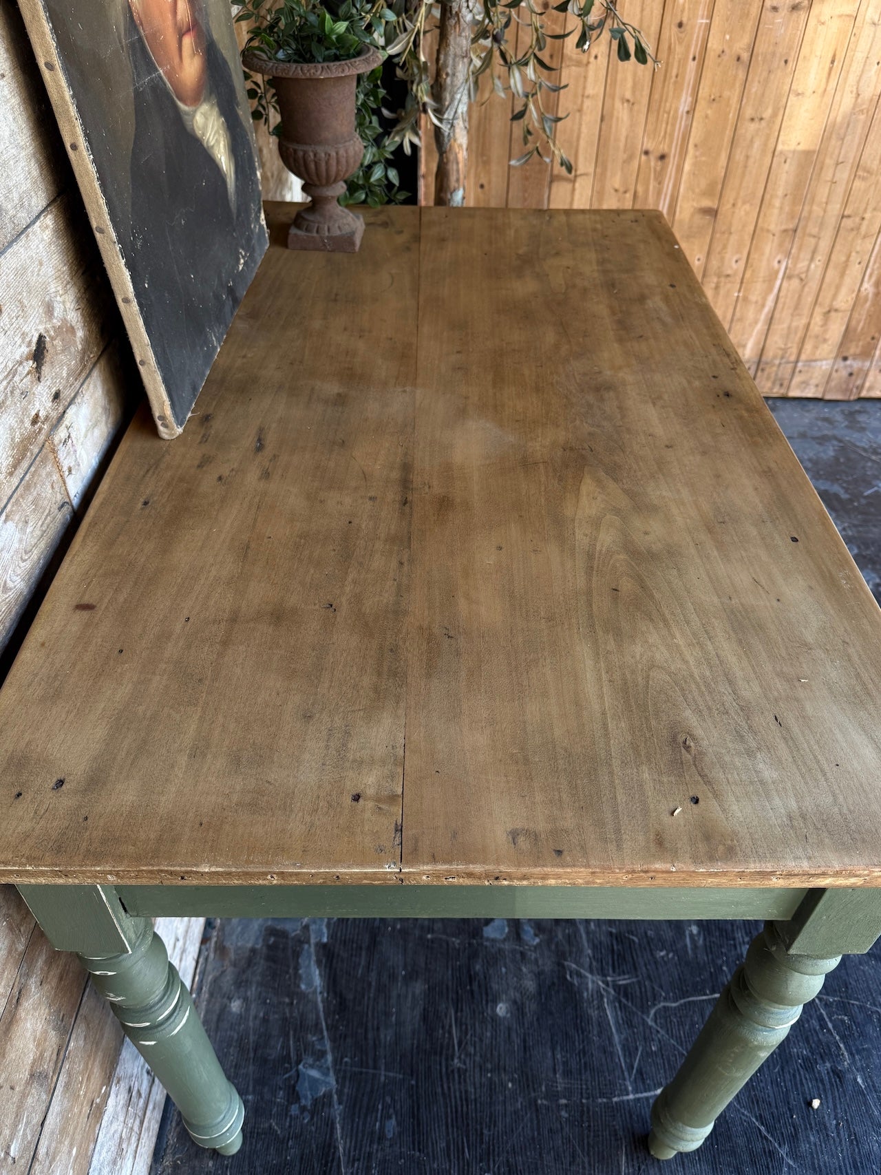 Pretty Belgian table / desk
