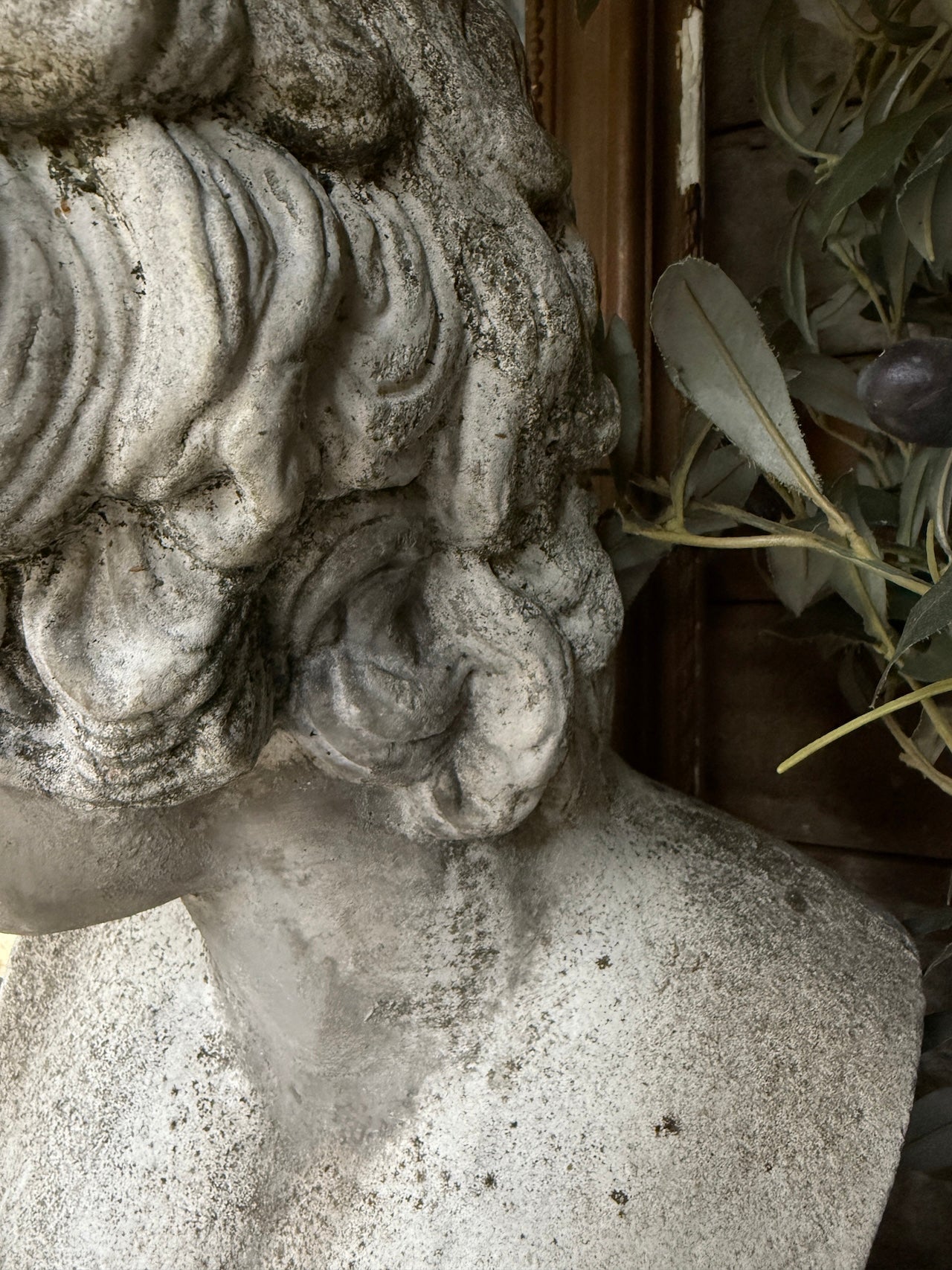 Italian De Latte marble bust