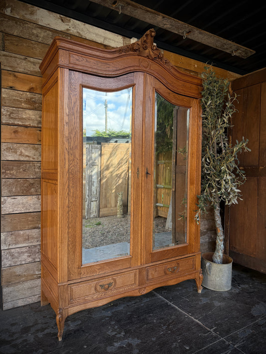 Beautiful mirrored armoire / wardrobe