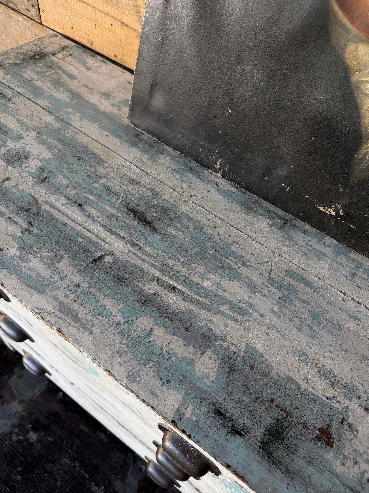 Rustic chest of drawers