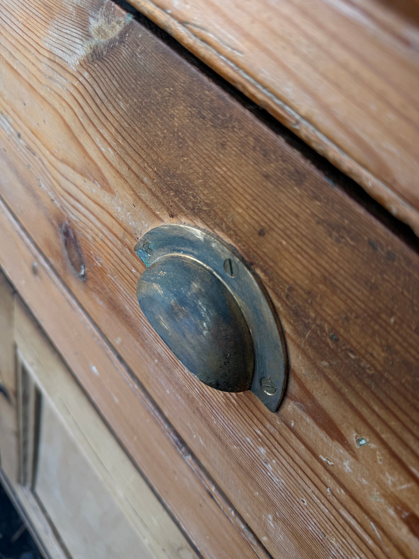 Rustic English old pine sideboard
