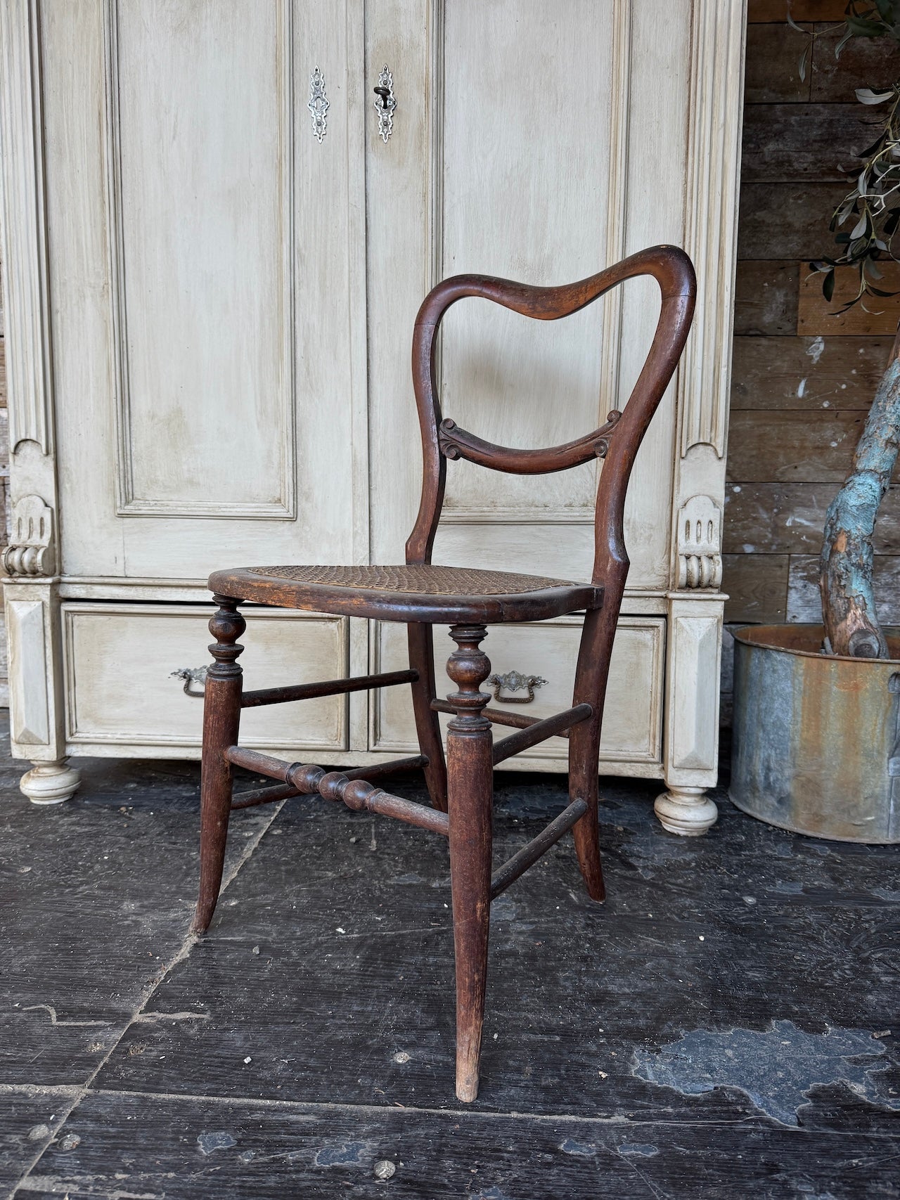 Pretty Victorian balloon back chair