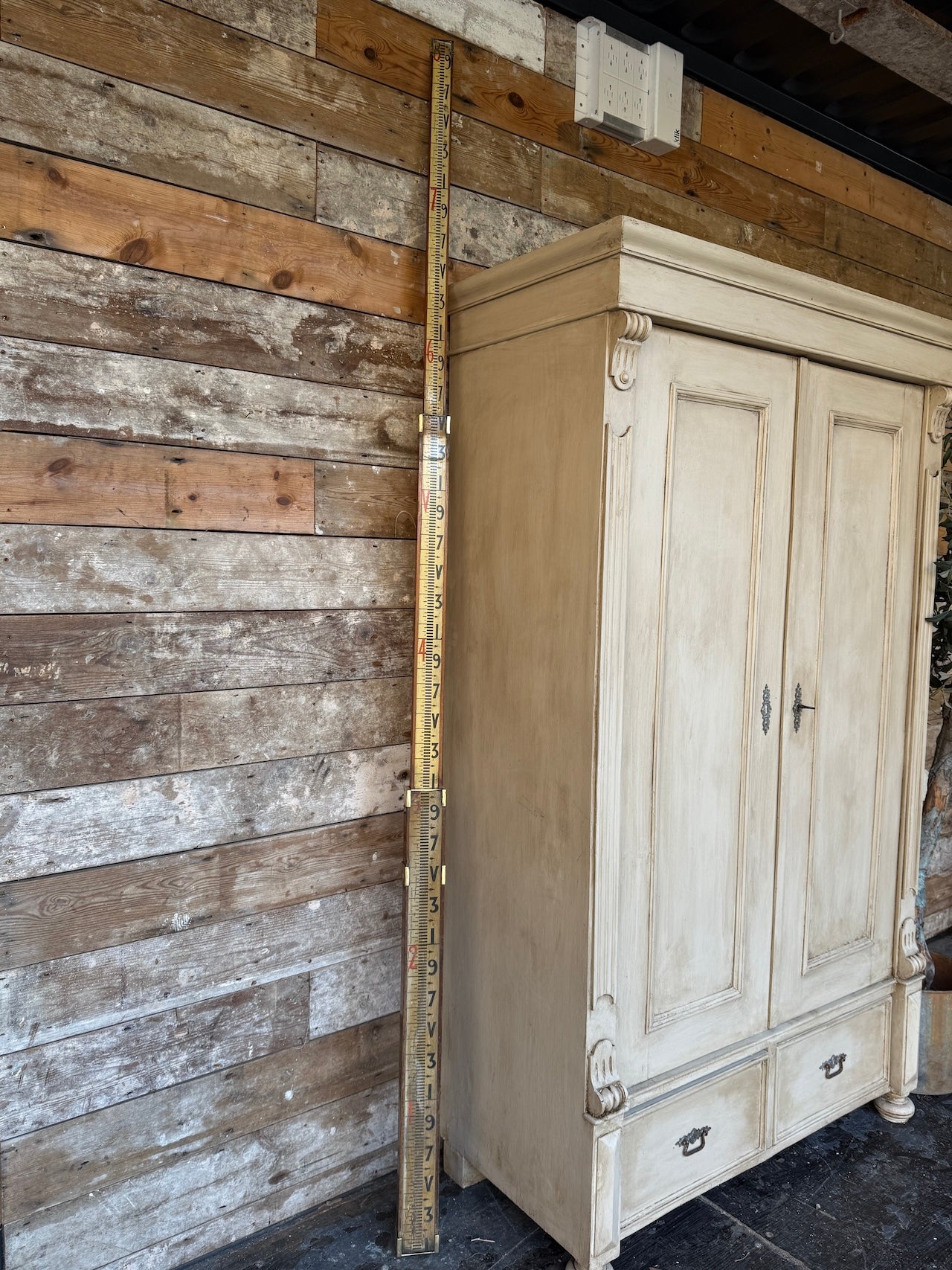 Vintage telescopic surveyors measure