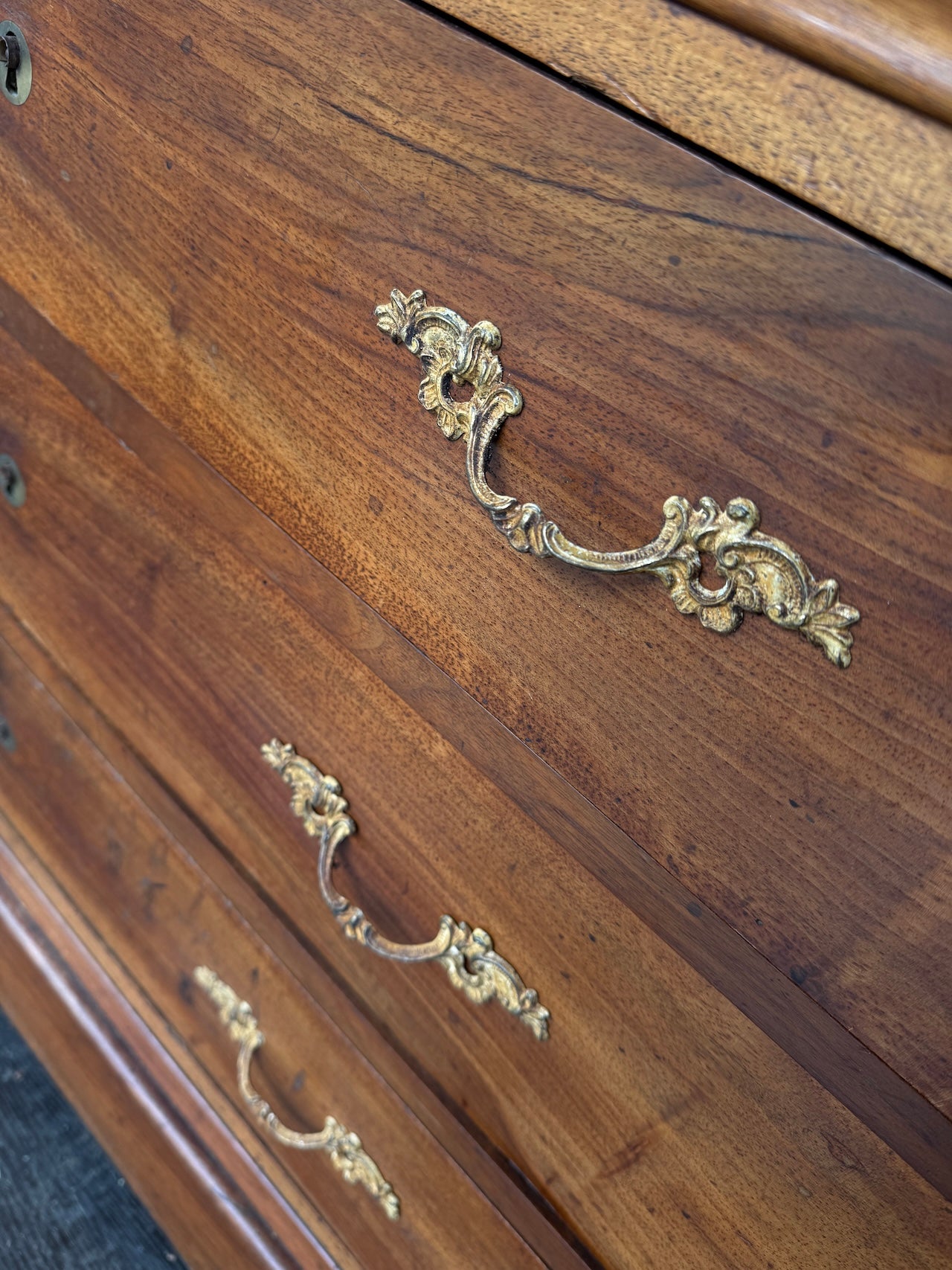 Stunning Louis Philippe chest of drawers