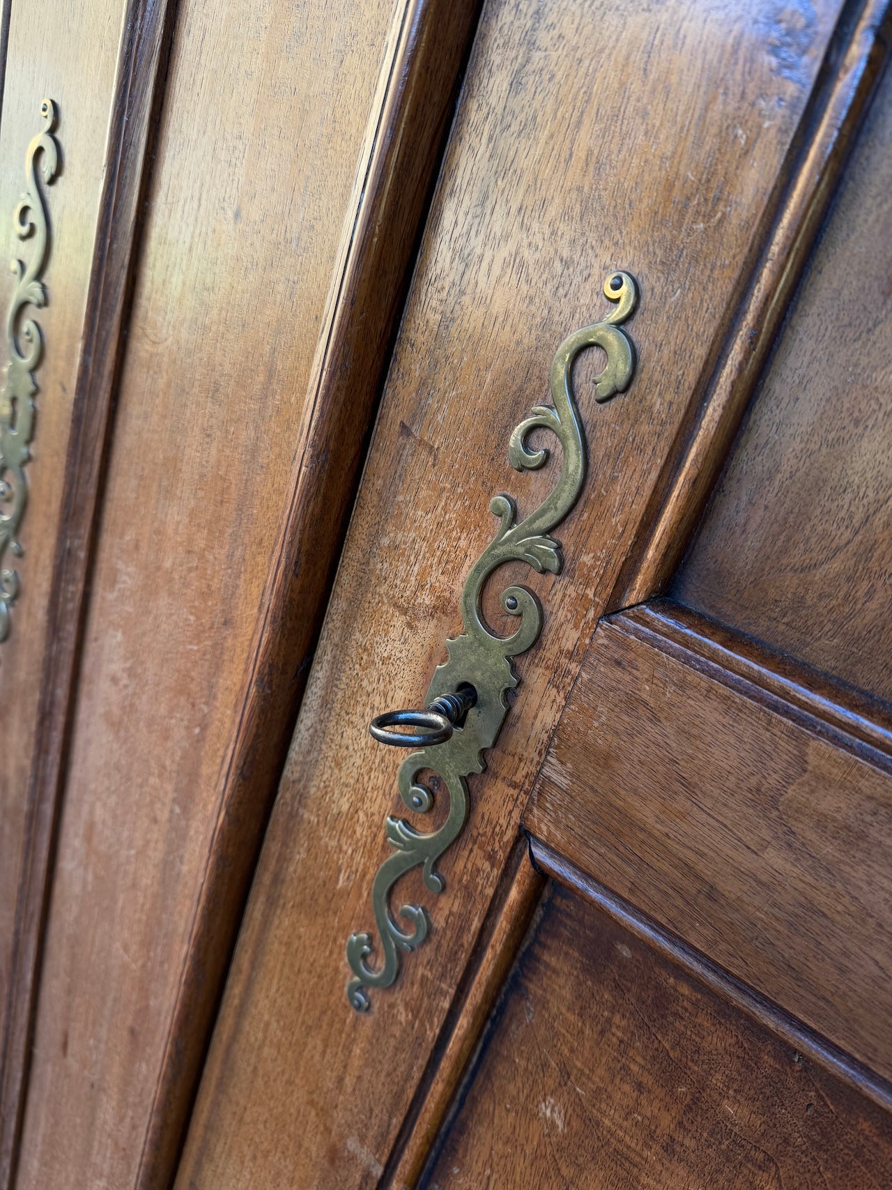 Handsome vintage French knockdown linen press with beautiful fabric lined interior