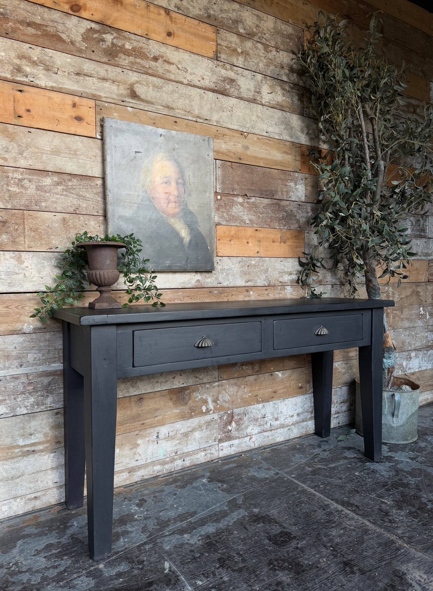 Lovely vintage painted console table