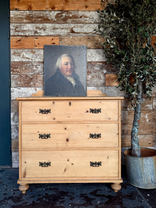 Little old pine storage box (faux chest of drawers)