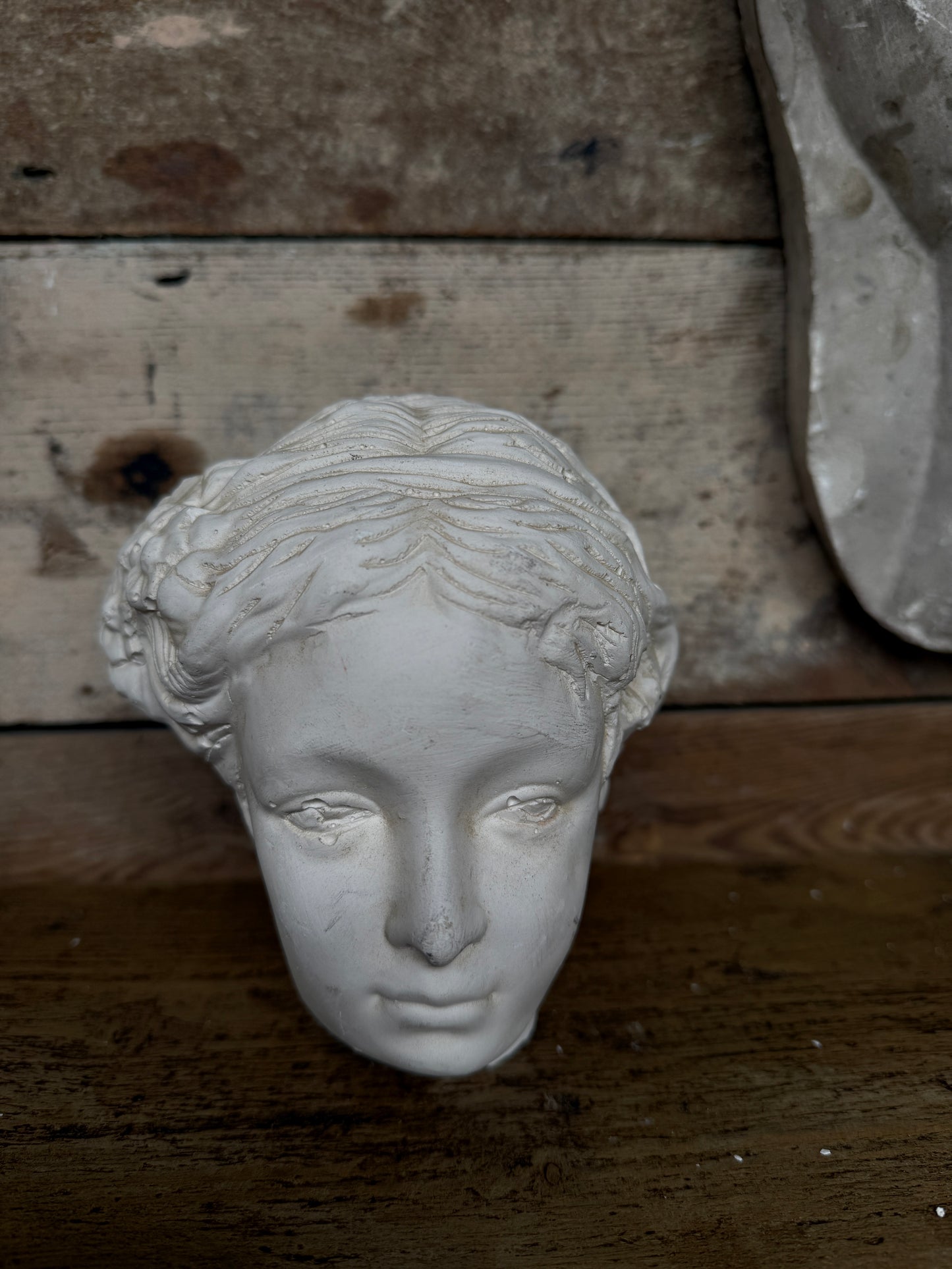 Small plaster head decoration