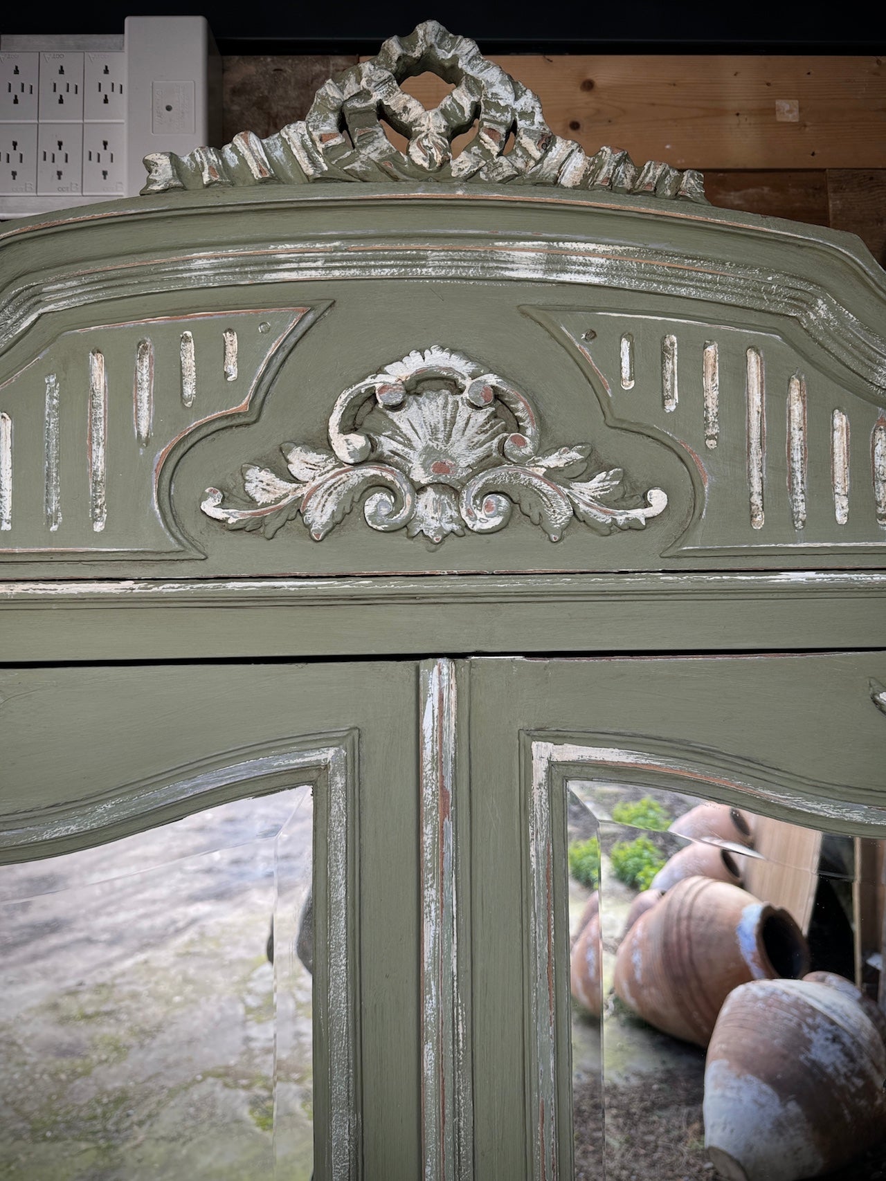 Pretty little mirrored armoire / linen press