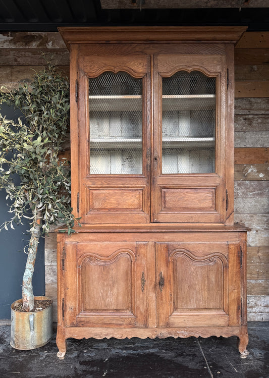 French Provincial oak buffet à deux corps