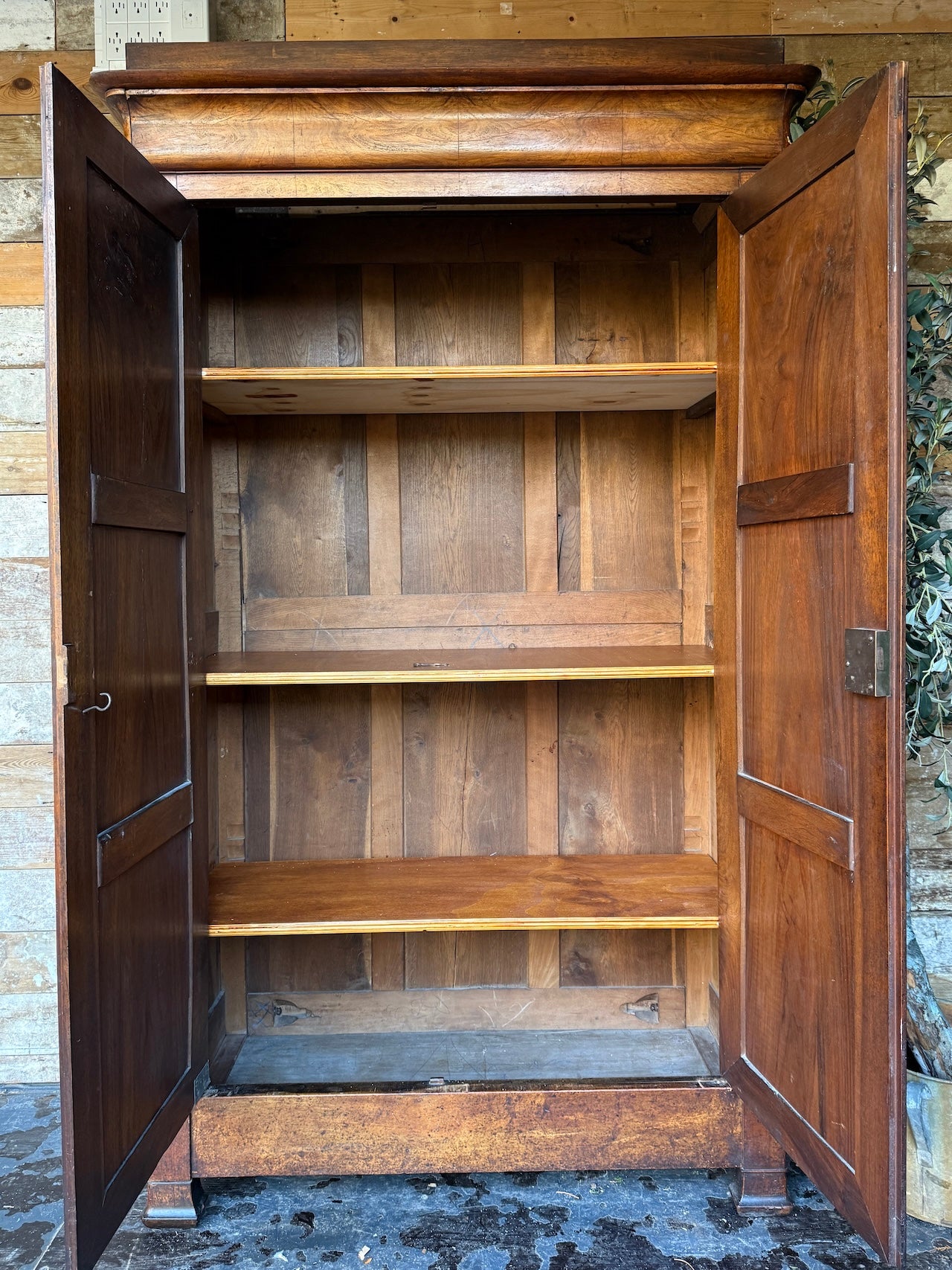 Handsome vintage French linen press